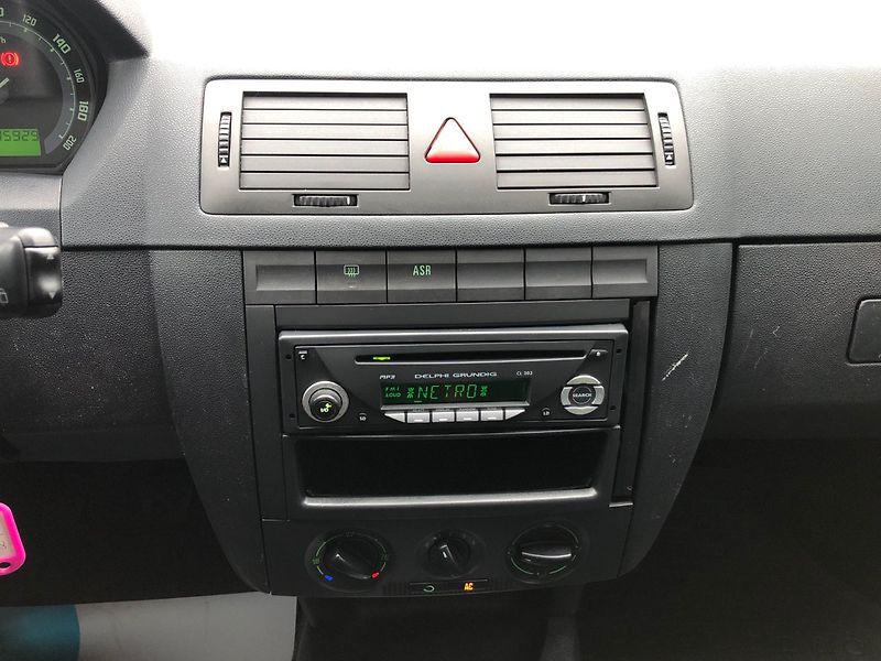 Škoda Fabia (2006) 1.2 HTP - fotka 19 z 28