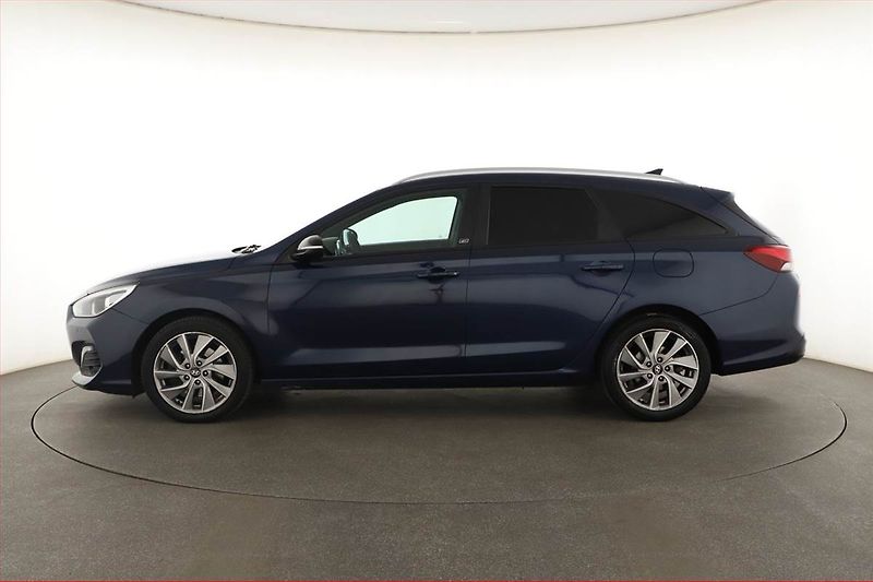 Hyundai i30 (2019) 1.4 T-GDI, Automat, Navi - fotka 3 z 16