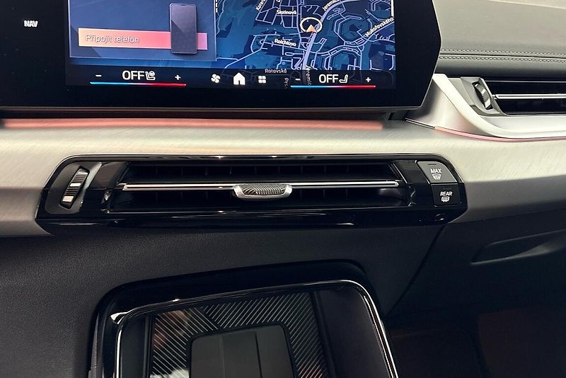 BMW X1 sDrive18d - fotka 18 z 22