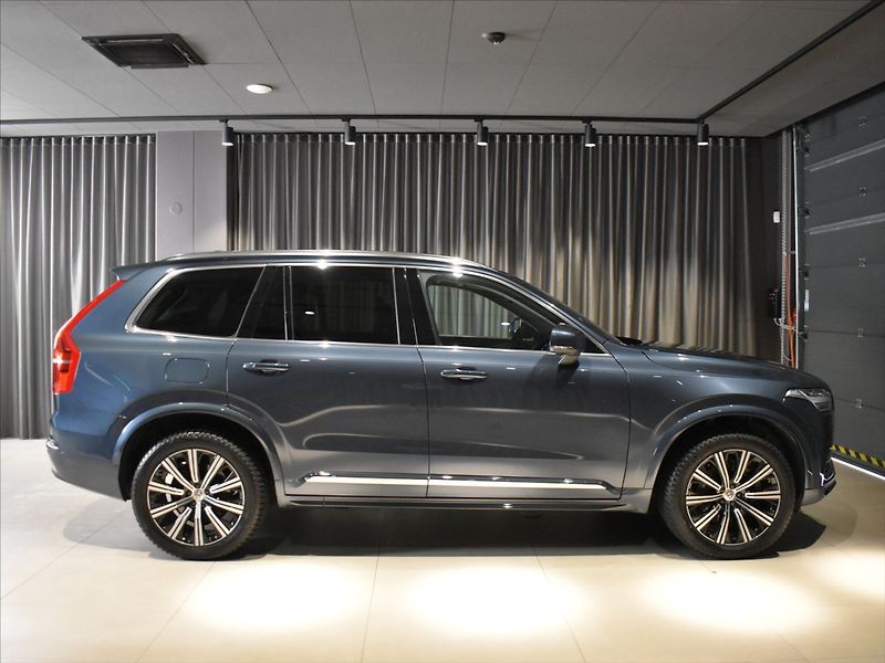 Volvo XC90 2,0 B5 AWD PLUS Bezklíč,Pano - fotka 3 z 23