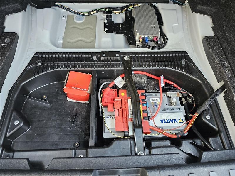 BMW X1 2,0 XDRIVE 28i AUTOMAT TOP - fotka 29 z 46