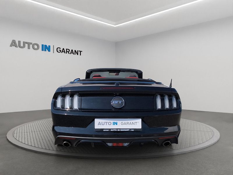 Ford Mustang (2017) Convertible GT 5.0 V8 310kW, Č - fotka 6 z 30