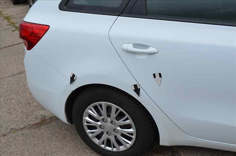 Kia Ceed (2015) COMBI 1,6 - fotka 9 z 19