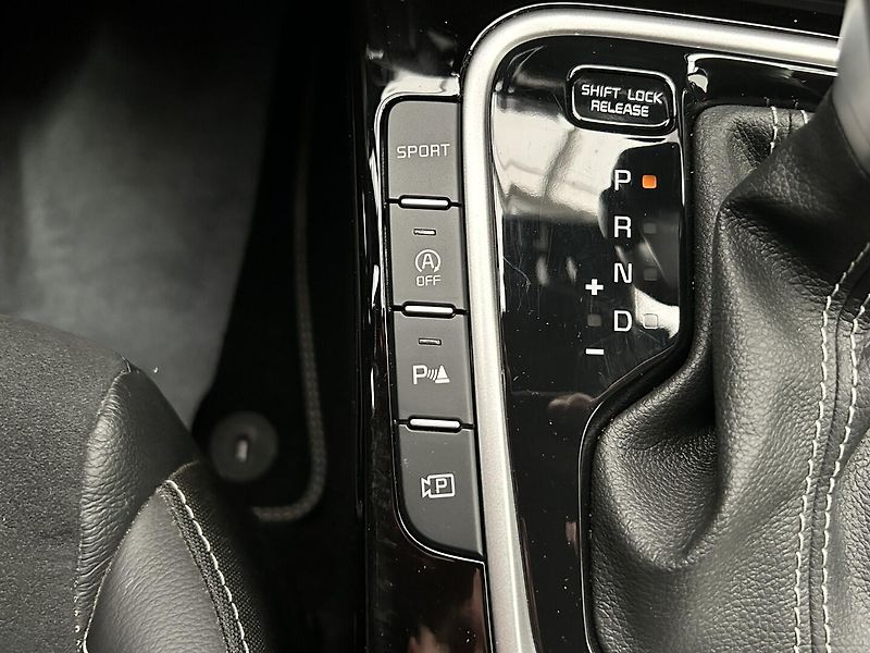 Kia ProCeed 1.5 T-GDi  GT LINE PLUS - fotka 21 z 29