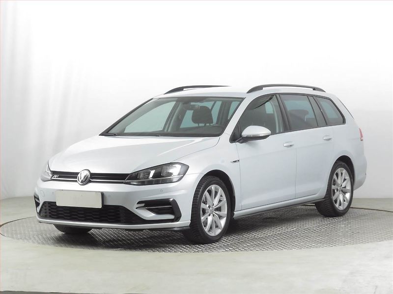 Volkswagen Golf (2018) R-Line 1.5 TSI, Tempomat - fotka 2 z 16