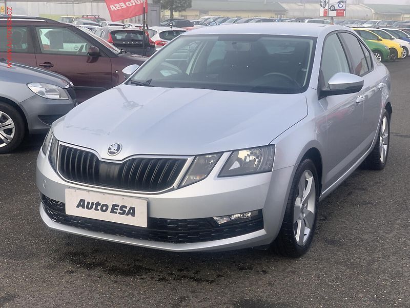 Škoda Octavia (2018) 1.4 TSi, 2.maj,ČR, Ambition - fotka 3 z 20