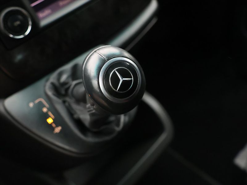 Mercedes-Benz Viano 3,0 CDI 165kW Aut. 6-Míst Tažn - fotka 26 z 36