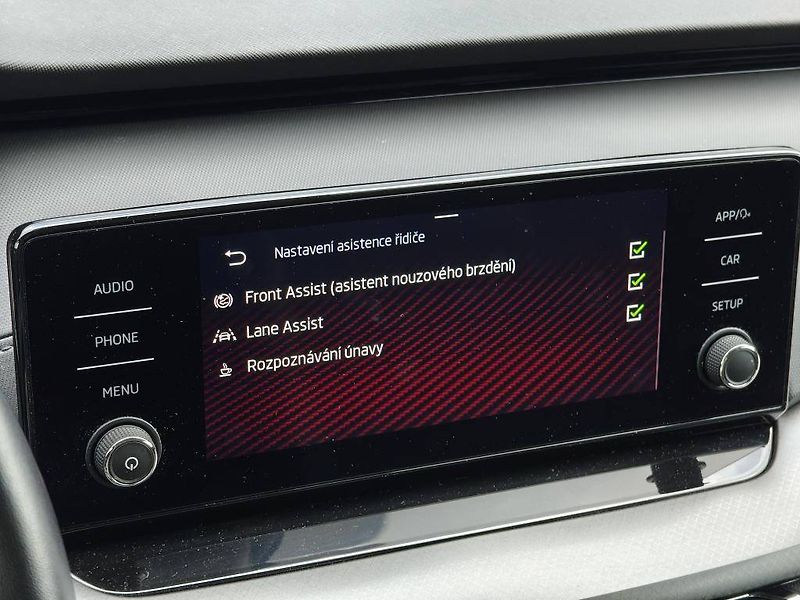Škoda Octavia Ambition 1,5TSI - fotka 16 z 21