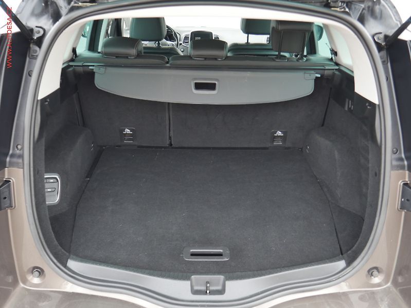 Renault Scénic (2019) 1.8dCi, ČR, Navi, AC - fotka 7 z 23