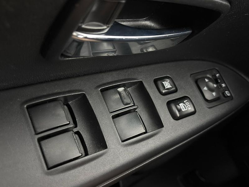 Mitsubishi ASX INTENSE+ 4WD AT - fotka 21 z 26