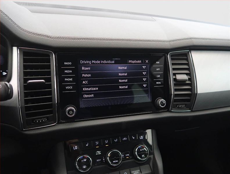 Škoda Kodiaq (2023) 2.0 TDI, digi klima - fotka 20 z 27