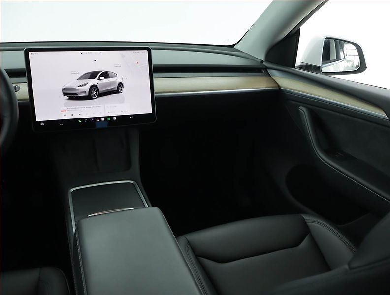 Tesla Model Y (2023) Long Range AWD 79kWh, SoH 90% - fotka 8 z 22