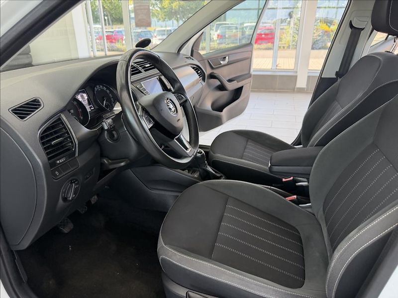 Škoda Fabia 1,0 TSI, tažné, LED, CarPlay - fotka 9 z 35