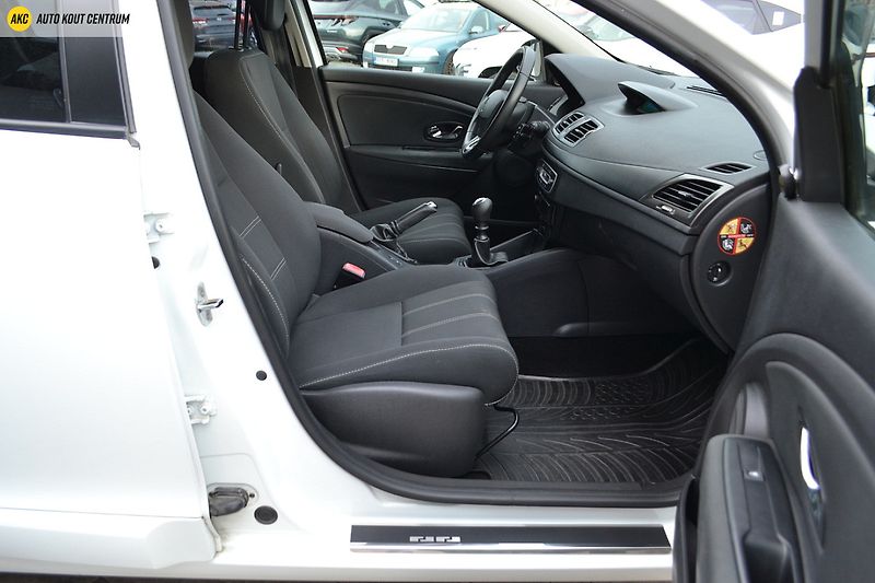 Renault Mégane 1.6i-16V 81kW LIFE - fotka 11 z 42