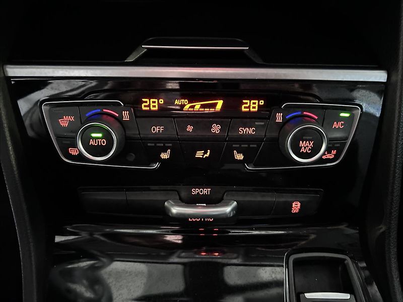 BMW Řada 2 2,0   218d,ActiveTourer,2.MAJ - fotka 27 z 34
