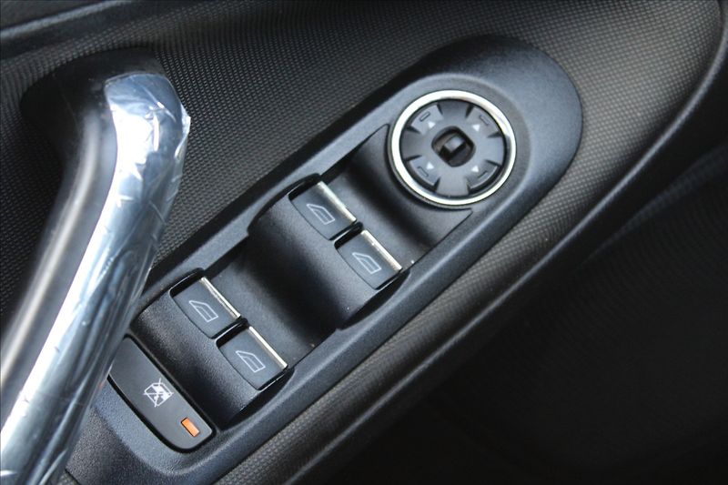 Ford S-MAX 2,0 TDCi  TAŽNÉ - fotka 16 z 23