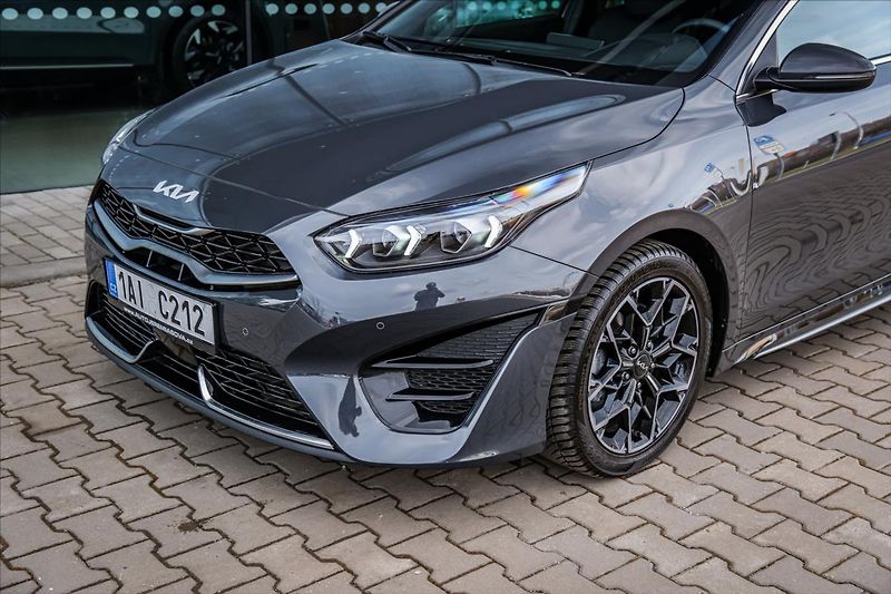 Kia ProCeed 1,5 T-GDi GPF 7DCT  GT LINE PL - fotka 9 z 25