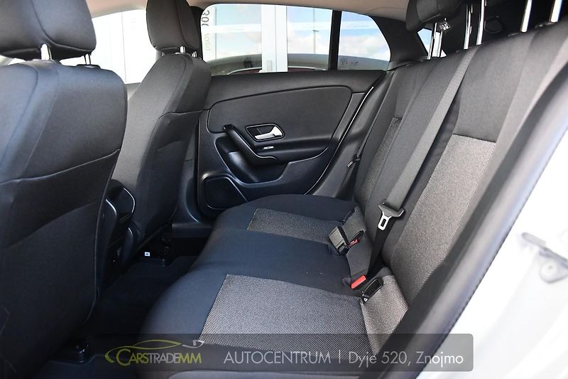 Mercedes-Benz CLA 200d LED A/T NAVI KAMERA - fotka 18 z 54