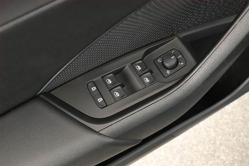 Škoda Octavia (2022) 2.0 TDI, Tempomat - fotka 17 z 19