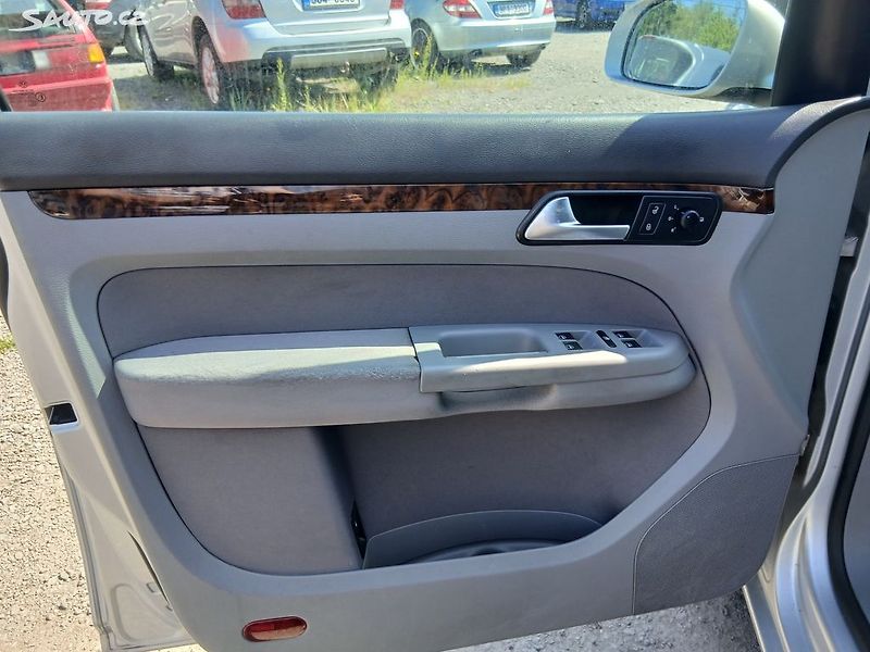 Volkswagen Touran 1.4 TSI, ALU, - fotka 14 z 30