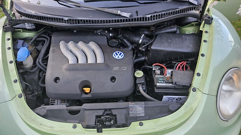Volkswagen New Beetle (1999) - fotka 4 z 10