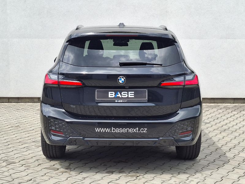 BMW Řada 2 218i Active Tourer M-Sport - fotka 4 z 17