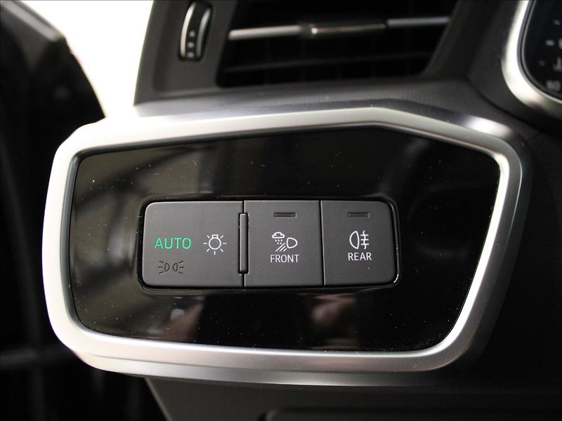 Audi A6 3,0 45 TDI Quattro Sport 1.maj - fotka 15 z 33