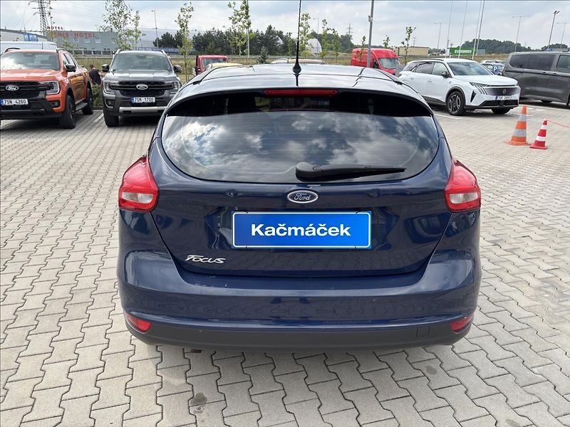 Ford Focus 1,6 Trend 1.6 Duratec Ti-VCT - fotka 4 z 33
