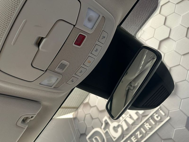 Ford S-MAX 2.0 EB Titanium mauál - fotka 30 z 51