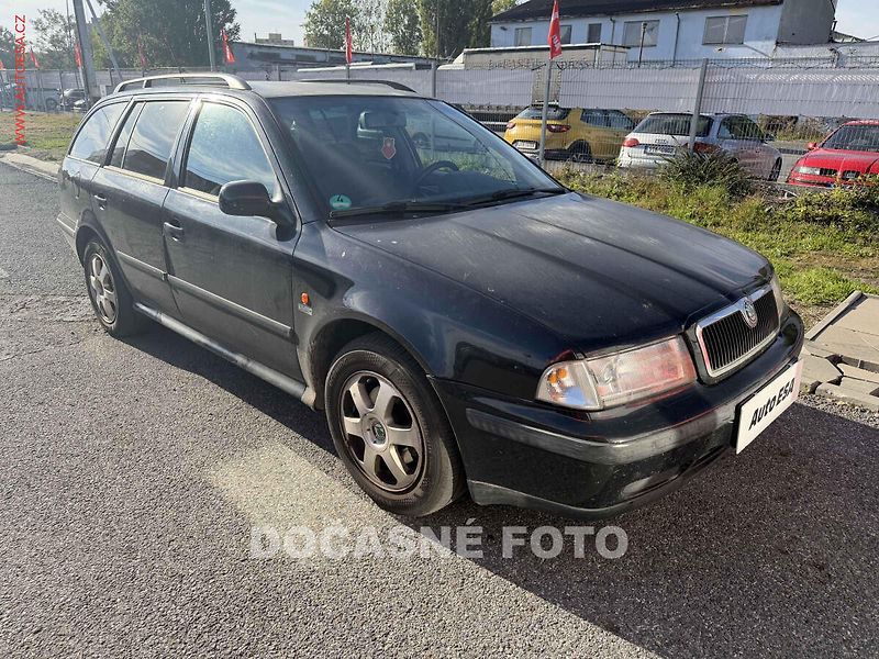 Škoda Octavia (2000) 1.9TDi, 1.maj, výhřev sed - fotka 1 z 3