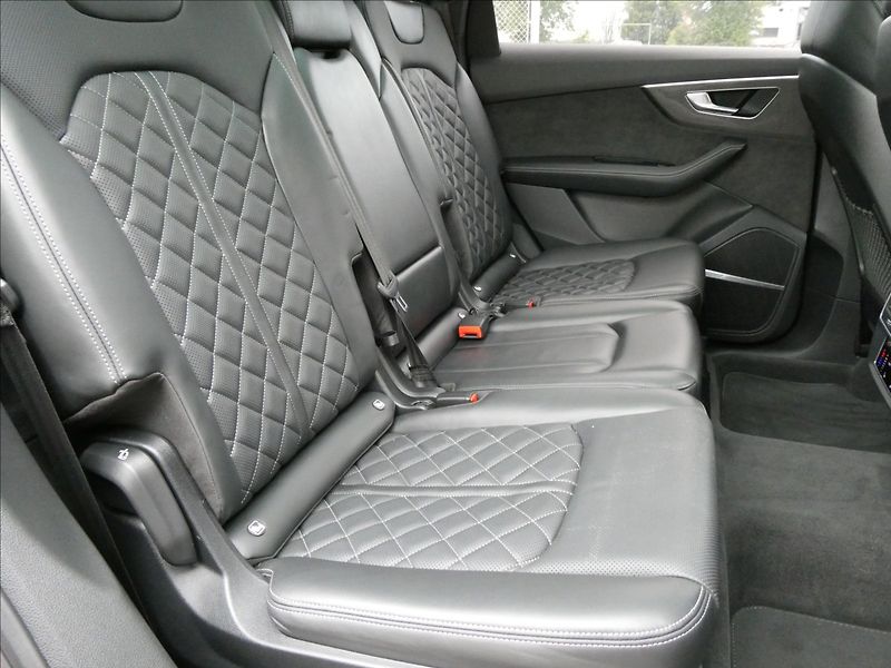 Audi SQ7 4,0 TDi V8 320kWwebasto,matrix - fotka 35 z 50