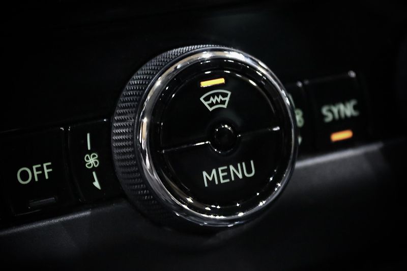 Škoda Octavia 3 FL Combi 1.4 TSI 110 kW DSG - fotka 27 z 32