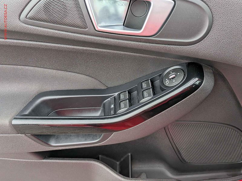 Ford Fiesta (2014) 1.0 EB, autoAC - fotka 12 z 15