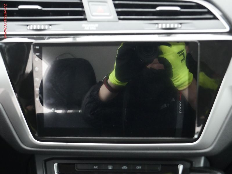 Volkswagen Touran (2017) 1.6TDI, AC - fotka 11 z 17