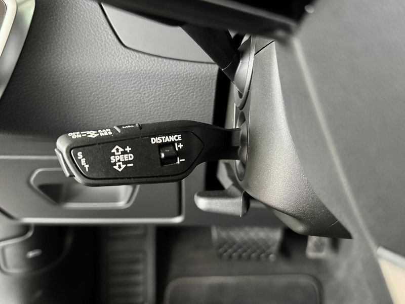 Audi A6 50TFSIe Quattro*360kam*KeyLess - fotka 30 z 38