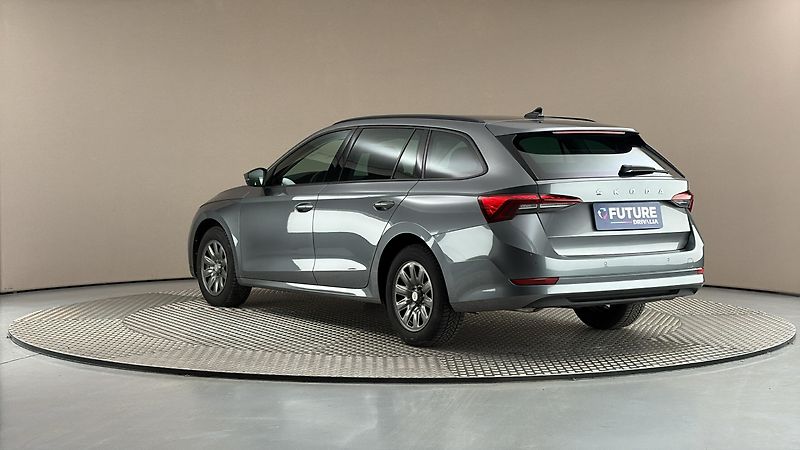 Škoda Octavia 2.0 TDI Ambition Combi - fotka 2 z 27