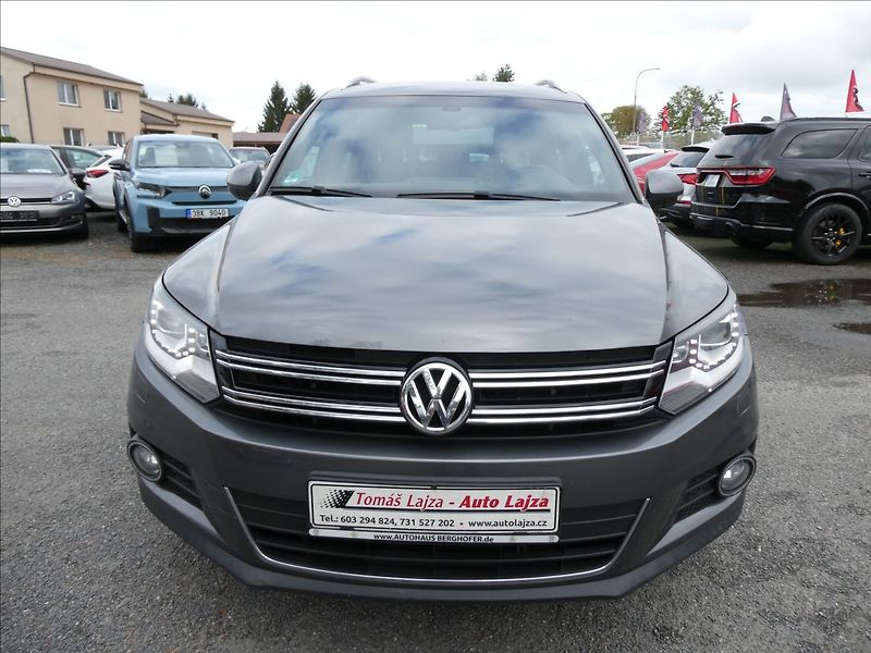 Volkswagen Tiguan 2,0 TDi 110kW Lounge DSG, 4x4 - fotka 2 z 54