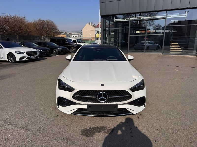 Mercedes-Benz CLE (2026) 300 4MATIC kupé - fotka 2 z 23