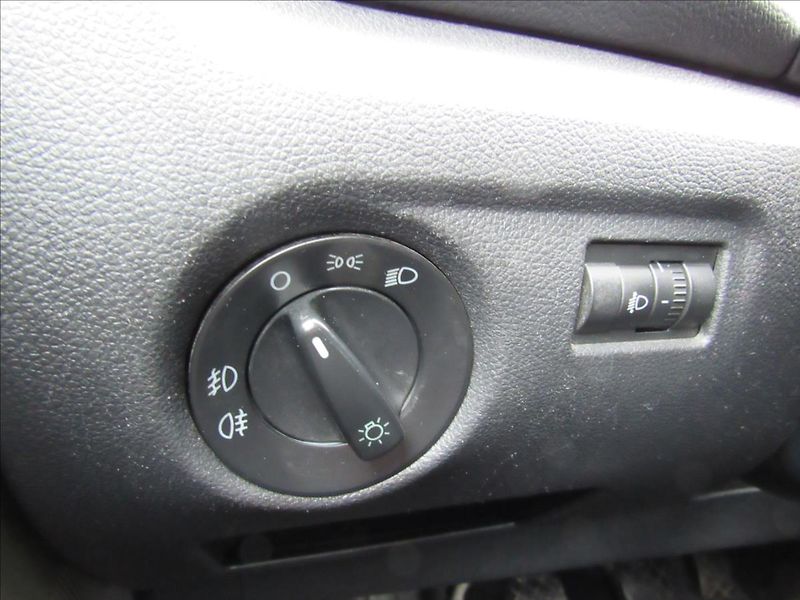 Škoda Fabia 1,4 16V 63kW Style Combi - fotka 21 z 26