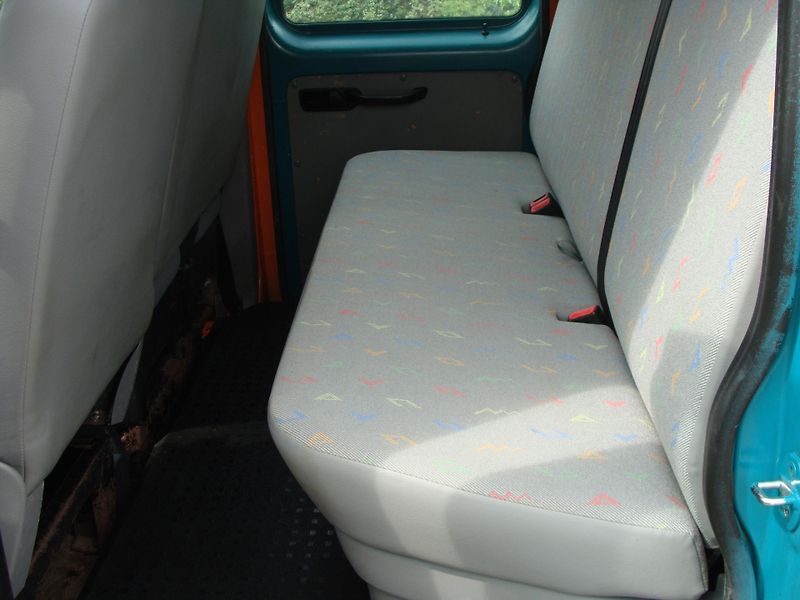 Volkswagen Transporter 1.9 TDi, 6 míst, valník - fotka 12 z 18