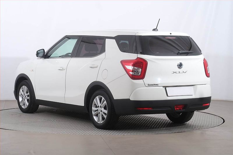 SsangYong XLV (2017) 1.6 e-XGi, Serv.kniha, Navi - fotka 4 z 20
