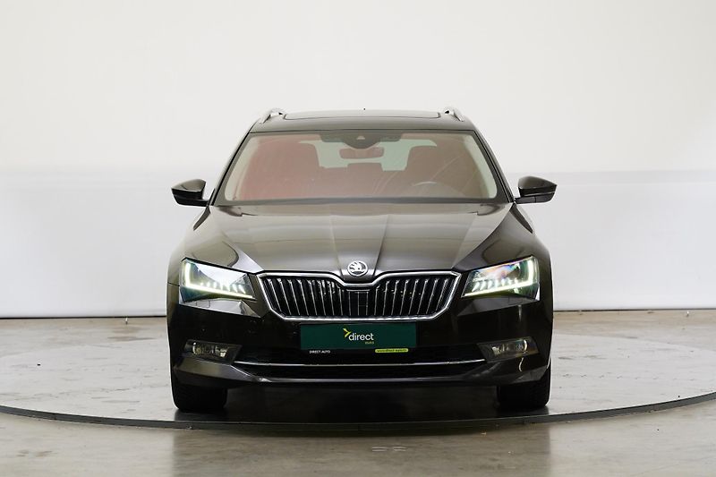 Škoda Superb - fotka 4 z 30