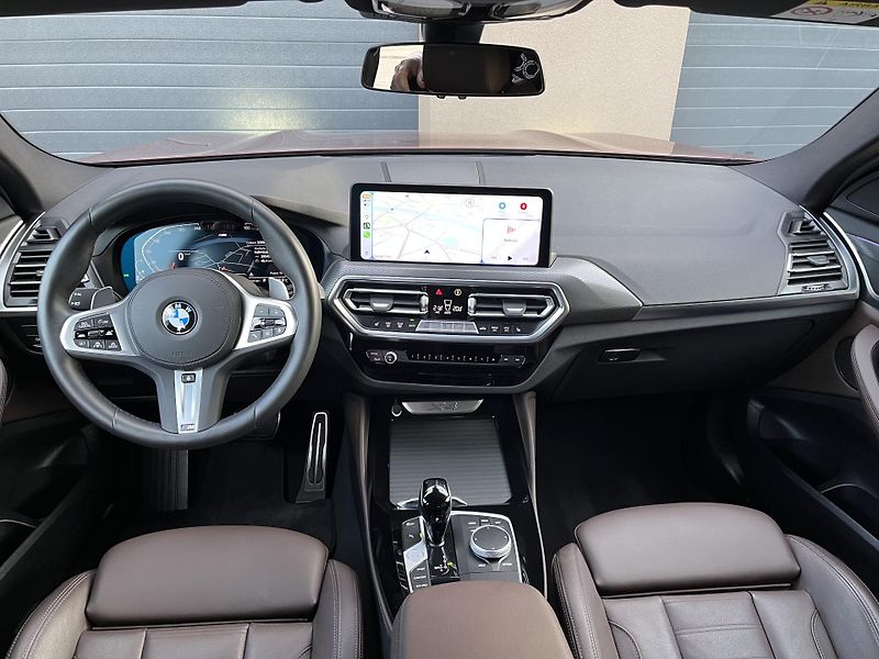 BMW X4 (2024) 3,0xD ///M 210Kw,TZ,webas,ACC - fotka 17 z 47