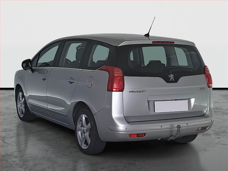 Peugeot 5008 (2010) 1.6 HDi, nová STK, Tažné - fotka 4 z 14