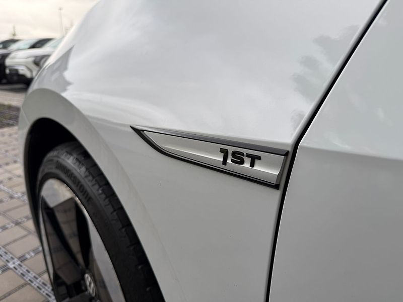 Volkswagen ID.3 1ST MAX 62kWh Panorama - fotka 6 z 41
