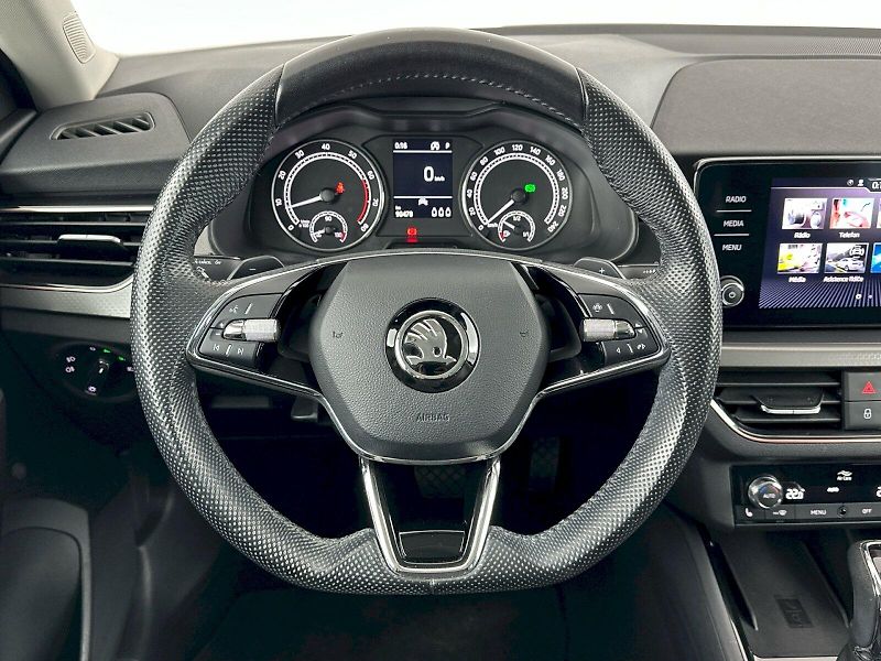 Škoda Scala (2023) DSG 1.5TSI 110kW Style Plus - fotka 9 z 28