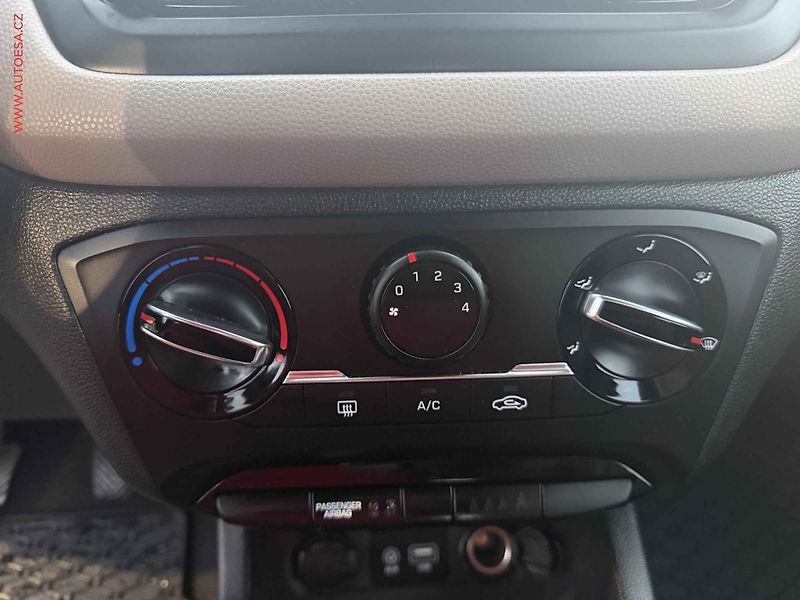 Hyundai i20 (2016) 1.2i, 1.maj,ČR, Family+ Club - fotka 14 z 15