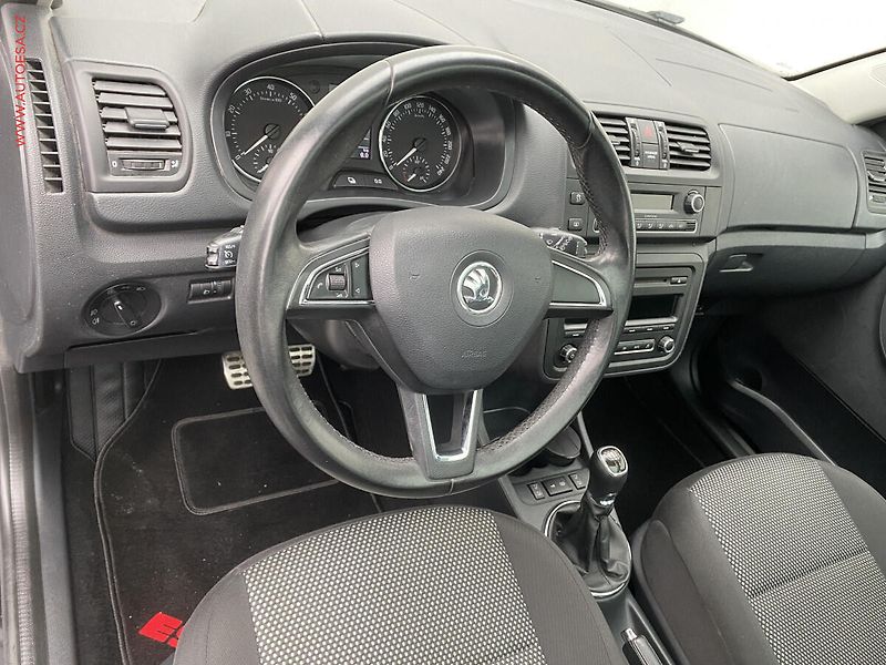 Škoda Roomster (2014) 1.2 TSi, Scout, +kola, panor - fotka 12 z 18