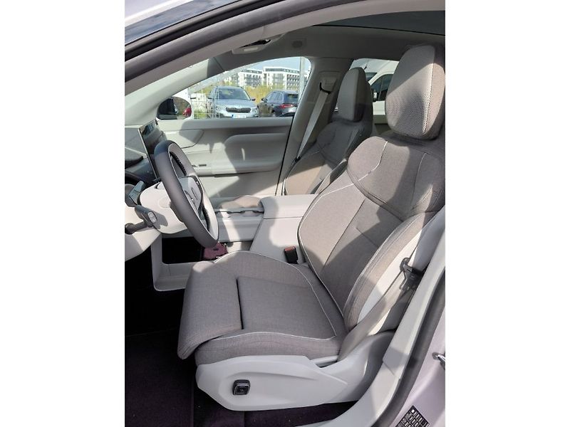 Volvo EX60 Ultra P10 380kW - fotka 20 z 31
