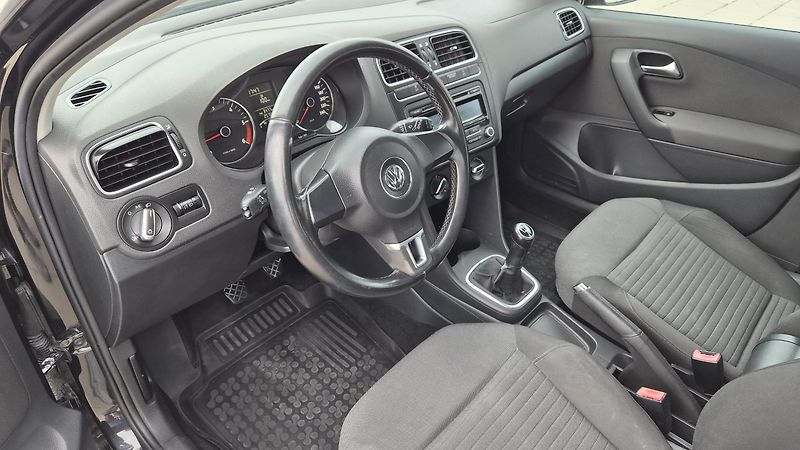 Volkswagen Polo 1.6 TDi PO VELKÉM SERVISU - fotka 11 z 18